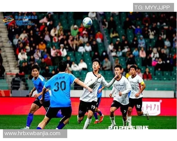 足球明星热衷关注乡村足球联赛助力基层足球发展与普及