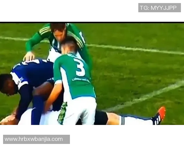 足球明星温馨瞬间抱小孩的背后故事与感人时刻揭秘